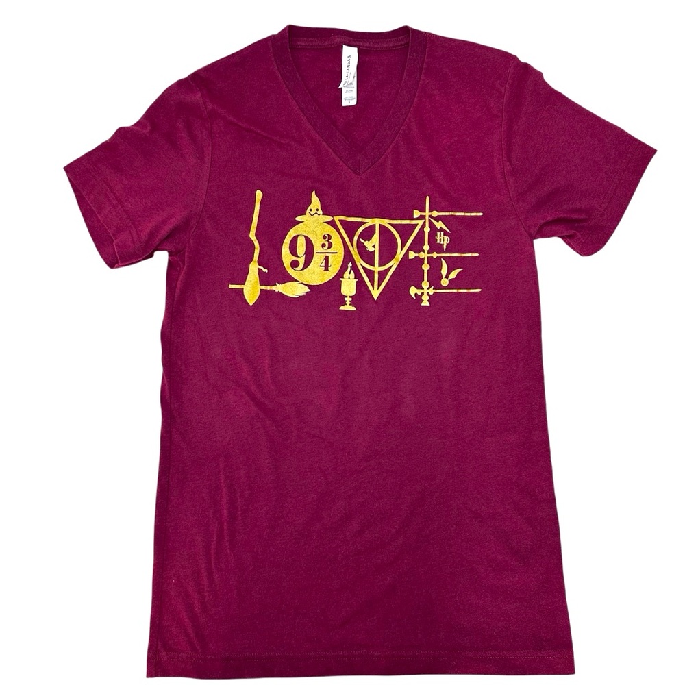 Harry Potter | Maroon Graphic Tee with Gold Design LOVE | Size S
